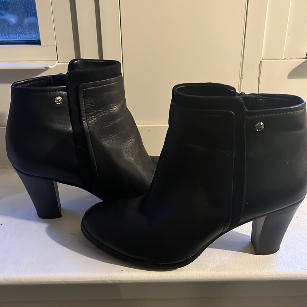 Last Chance - Heeled Booties by Giani Bernini